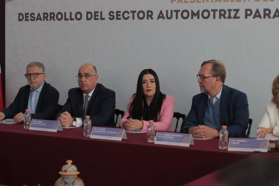 Firman convenio de colaboración entre el CLAUZ y la SEDECO