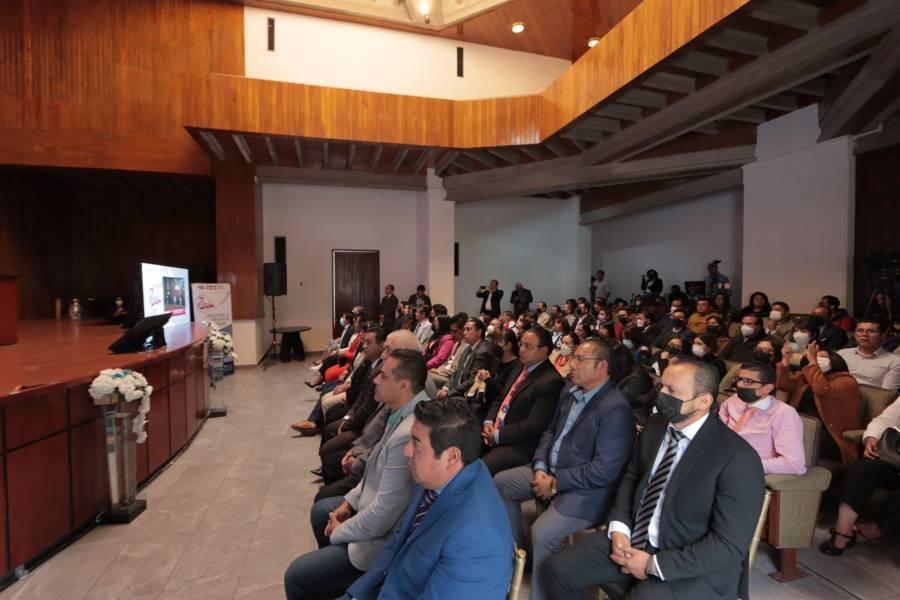 Celebra TET séptimo aniversario 