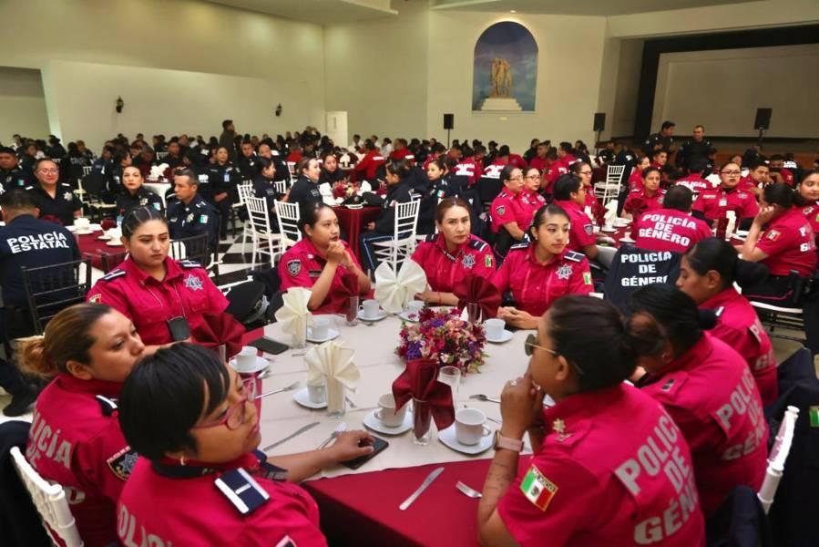Reconoció Gobernadora Lorena Cuéllar labor de policías municipales y estatales