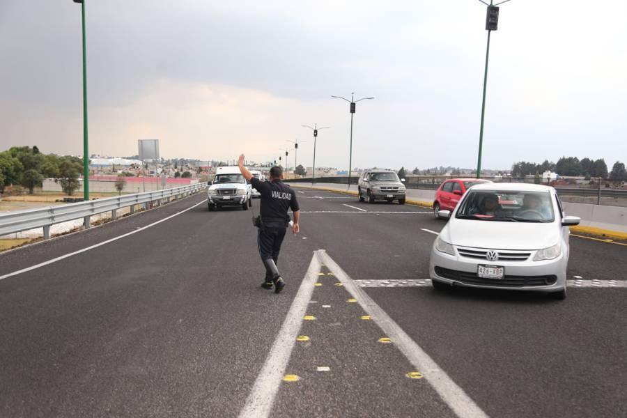 Cierre del periférico genera intenso tráfico vehicular