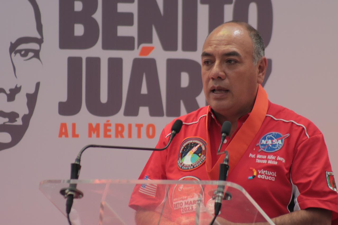 Entregan premio estatal "Benito Juárez", al mérito ciudadano 