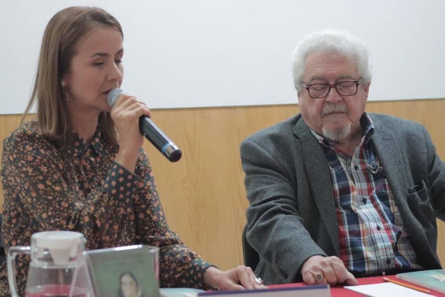Presentan libro “La mujer que quiso hacer todo al revés”