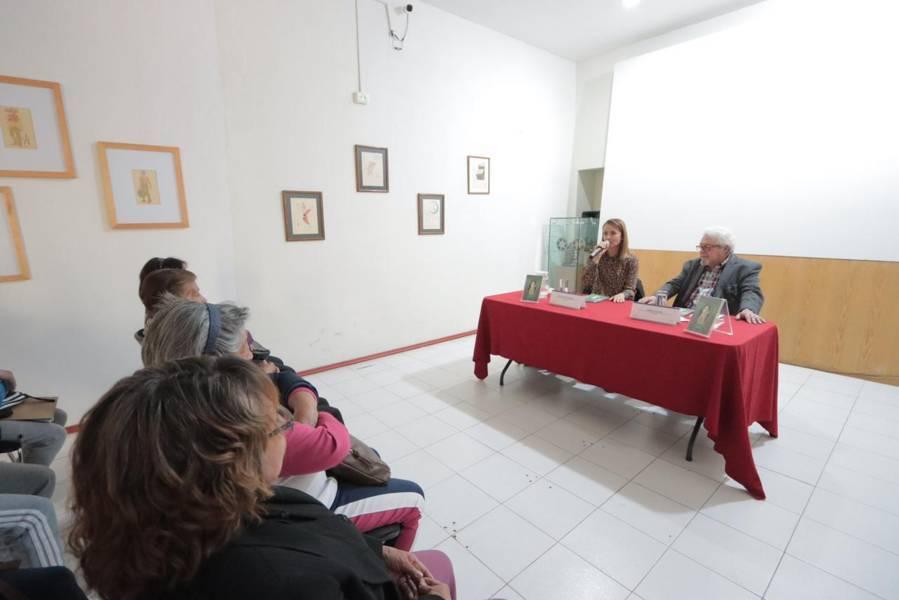 Presentan libro “La mujer que quiso hacer todo al revés”