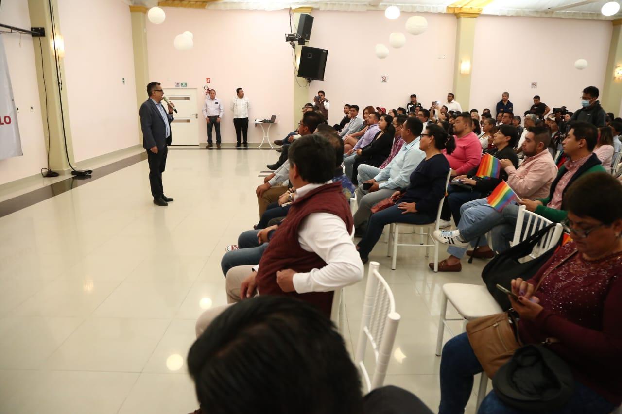 Toman protesta a comités promotores de Marcelo Ebrard 