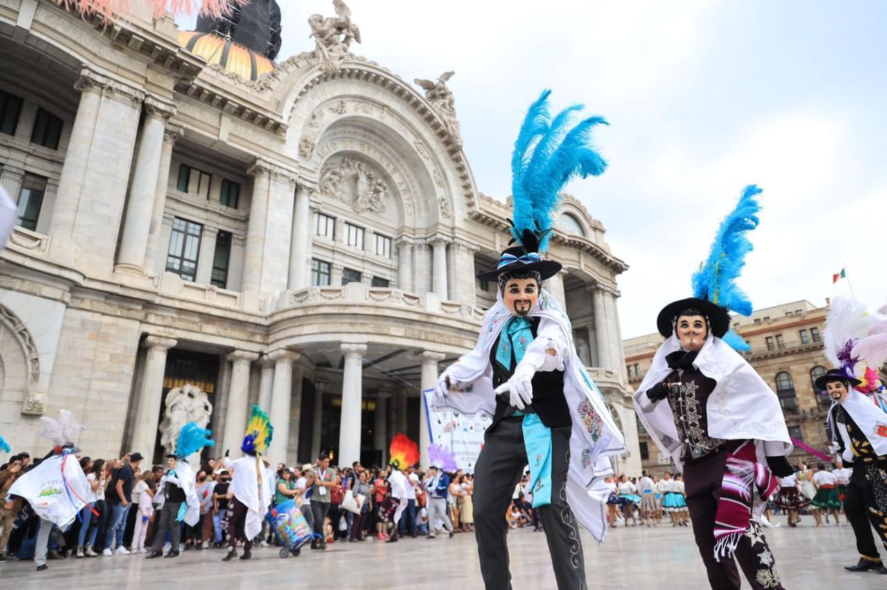 Maravilla la Gran Camada de Chiautempan al público de la CDMX