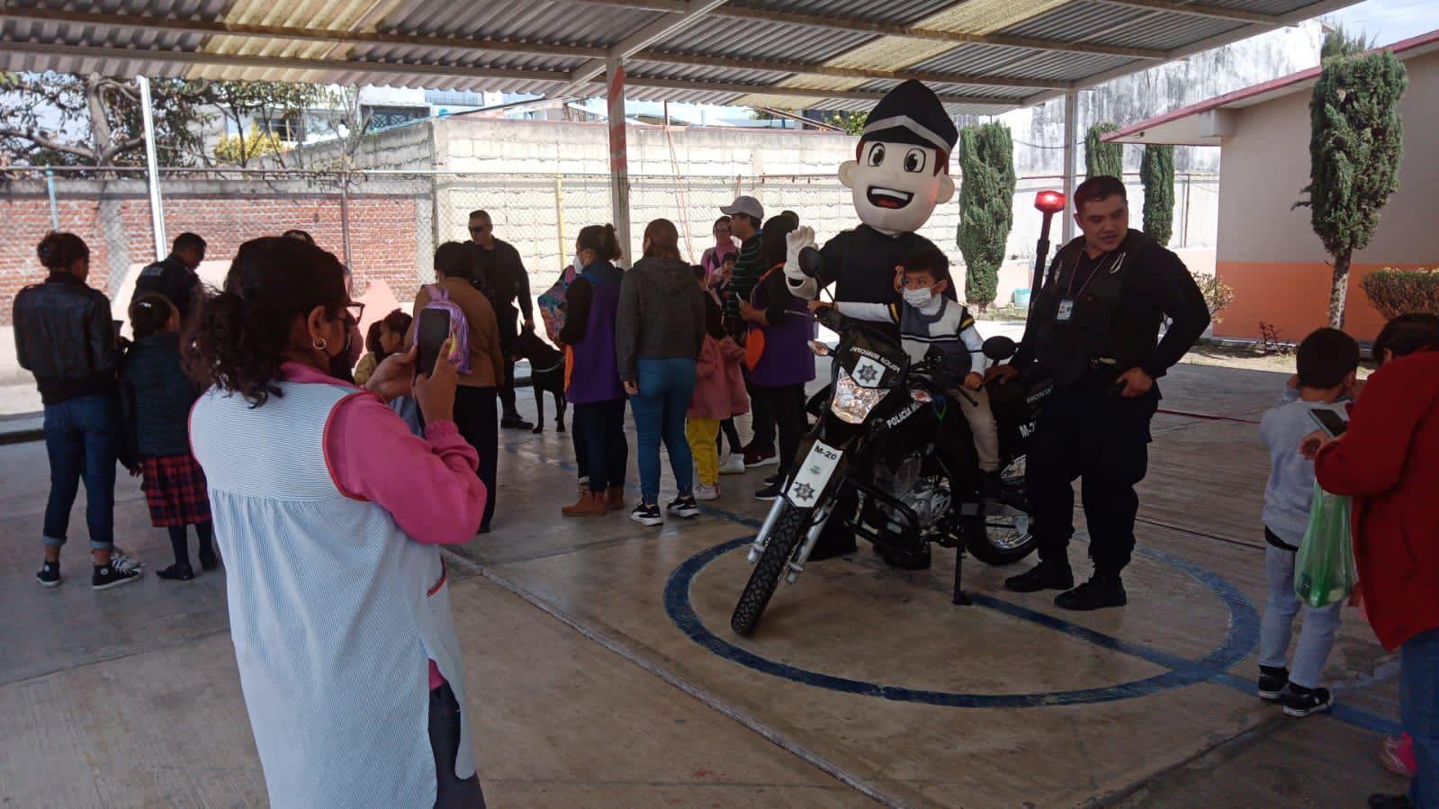 Continúa Policía Municipal de Apizaco con la creación de grupos "Blindaje Seguro" y "Escuela Segura"