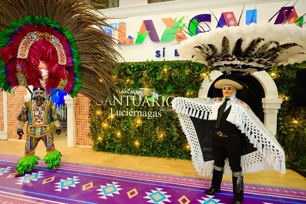 Inauguró Gobernadora Lorena Cuéllar stand de Tlaxcala en Tianguis Turístico 2023