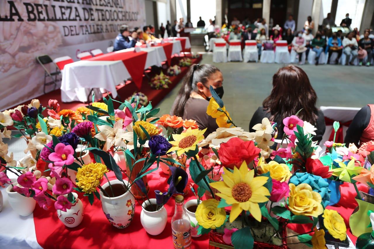 Realizan feria artesanal de Teolocholco en el Congreso 