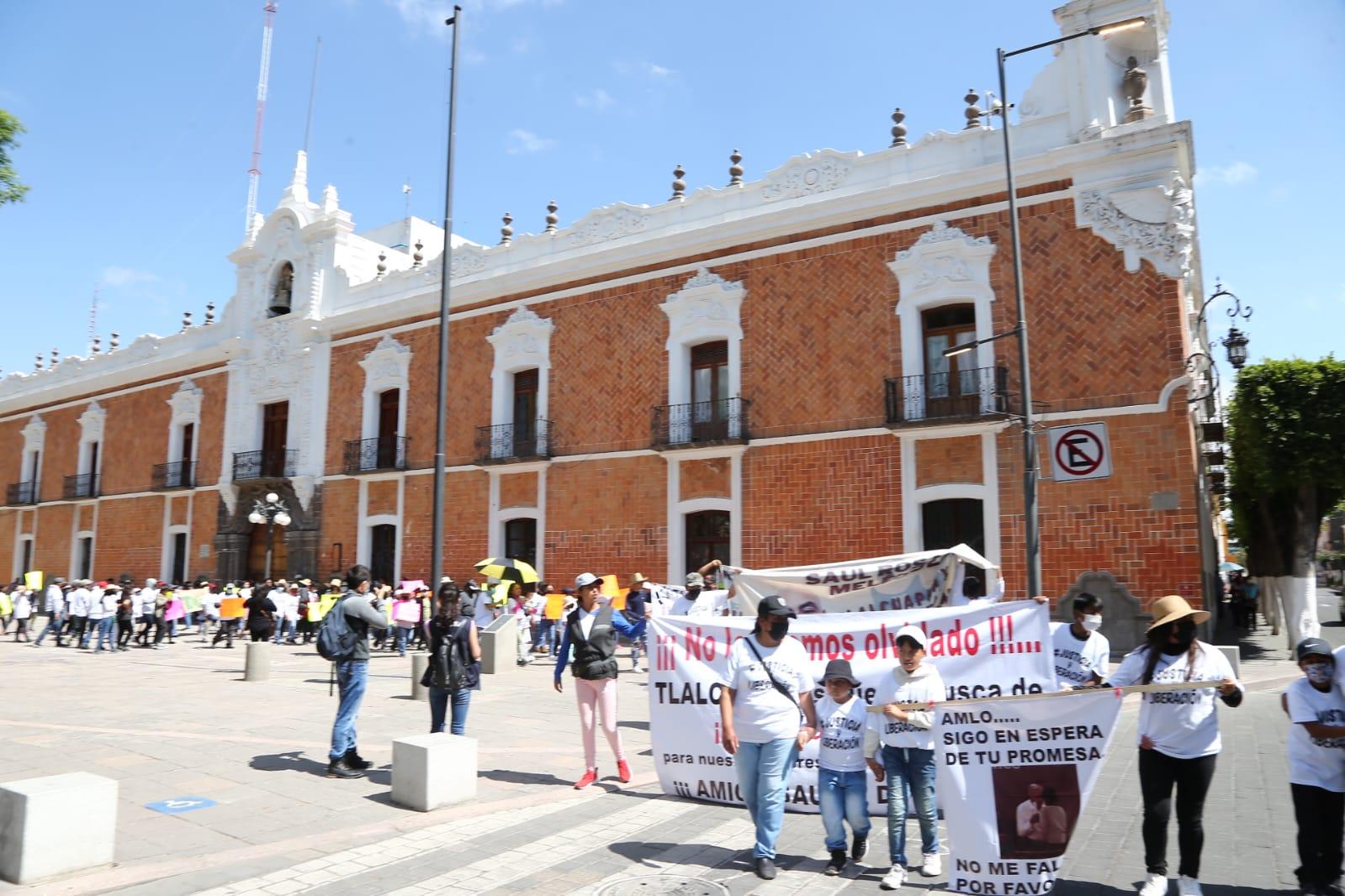 Hacia el CERESO de Tlaxcala marchan pobladores de Tlalcuapan 