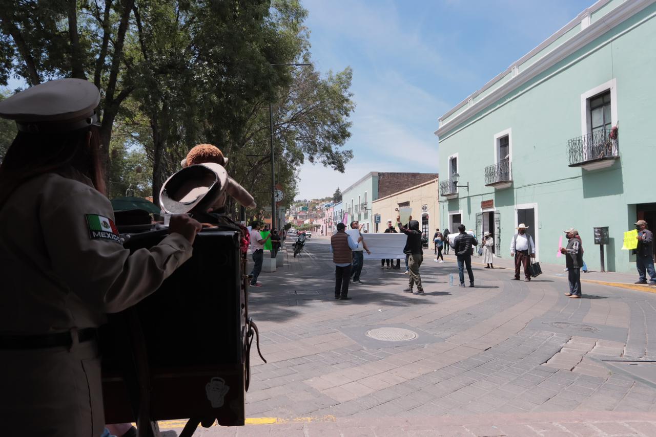 Manifestantes cierran Centro Histórico  de Tlaxcala 