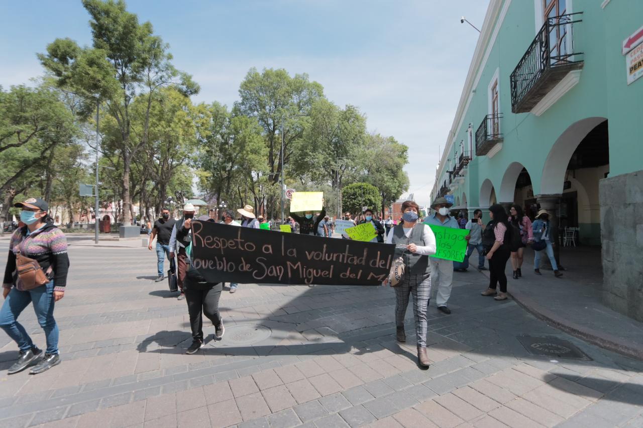 Manifestantes cierran Centro Histórico  de Tlaxcala 