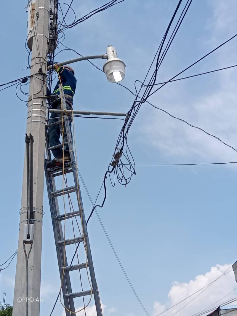 Al momento se han reparado 270 lámparas en Apetatitlan con recursos propios 