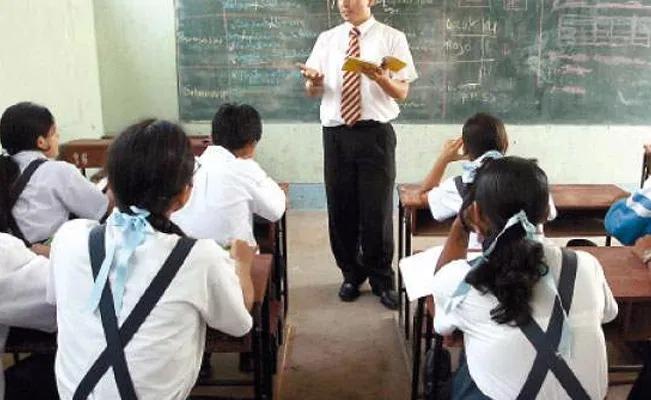 Un profesor de primaria se vuelve viral por enseñar a sus alumnos a como dar "zapes"