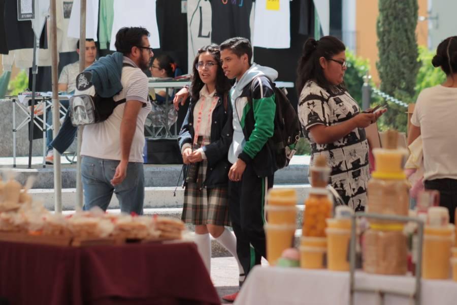 Realiza ayuntamiento capitalino "Bazar Emprende Jóven" 