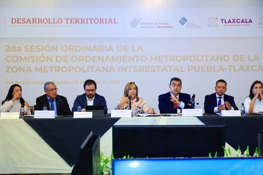 Firmó Gobernadora primer programa metropolitano de la zona interestatal Puebla-Tlaxcala