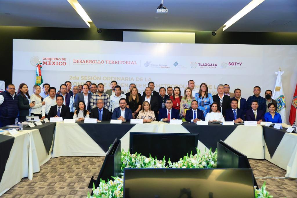 Firmó Gobernadora primer programa metropolitano de la zona interestatal Puebla-Tlaxcala