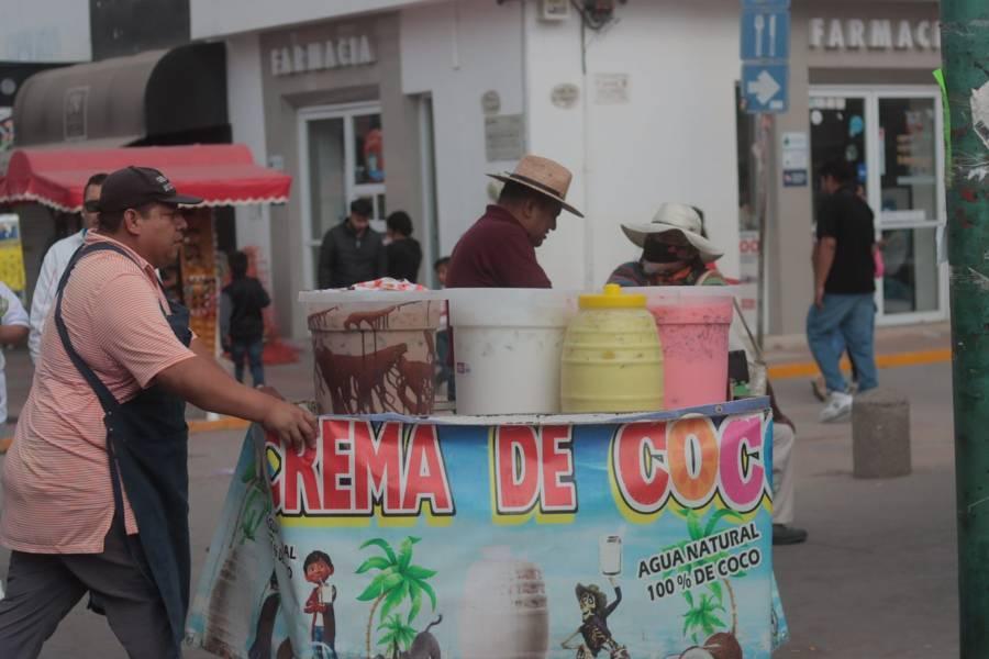 Comerciantes de Chiautempan reciben a visitantes por Viacrucis 