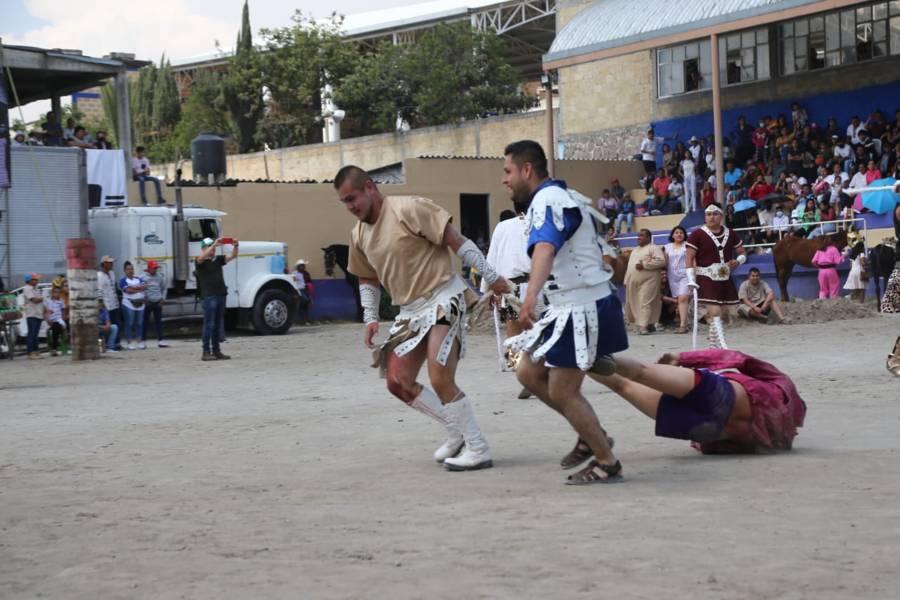 Desarrollan el tradicional Circo Romano en Aquiahuac 