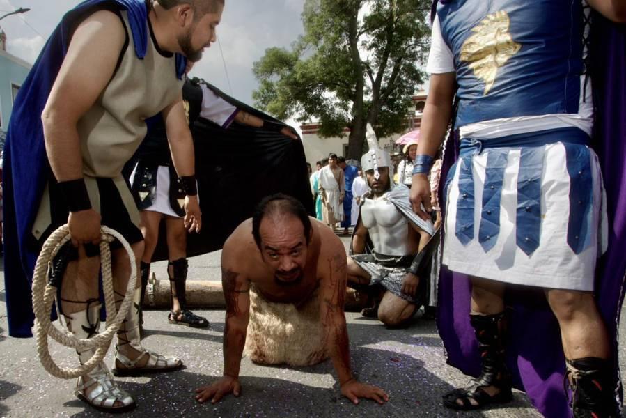 Los protagonistas del viacrusis Chiautempan 2023 