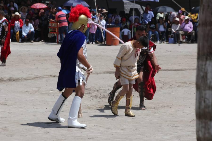 Así se vive este viernes Santo en Santa Cruz Aquiahuac 