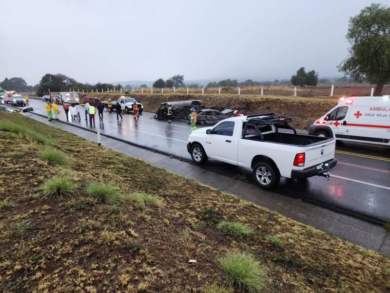Mueren 5 personas este domingo en accidente 
