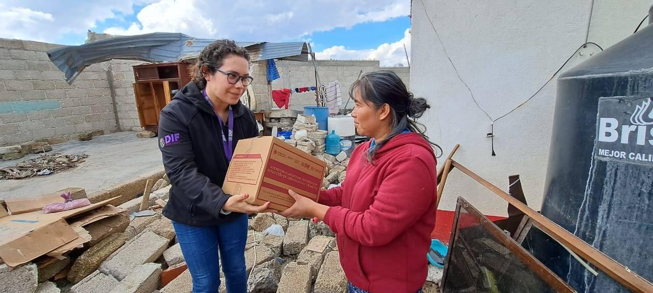 Atiende sistema estatal DIF a damnificados por granizada en Calpulalpan