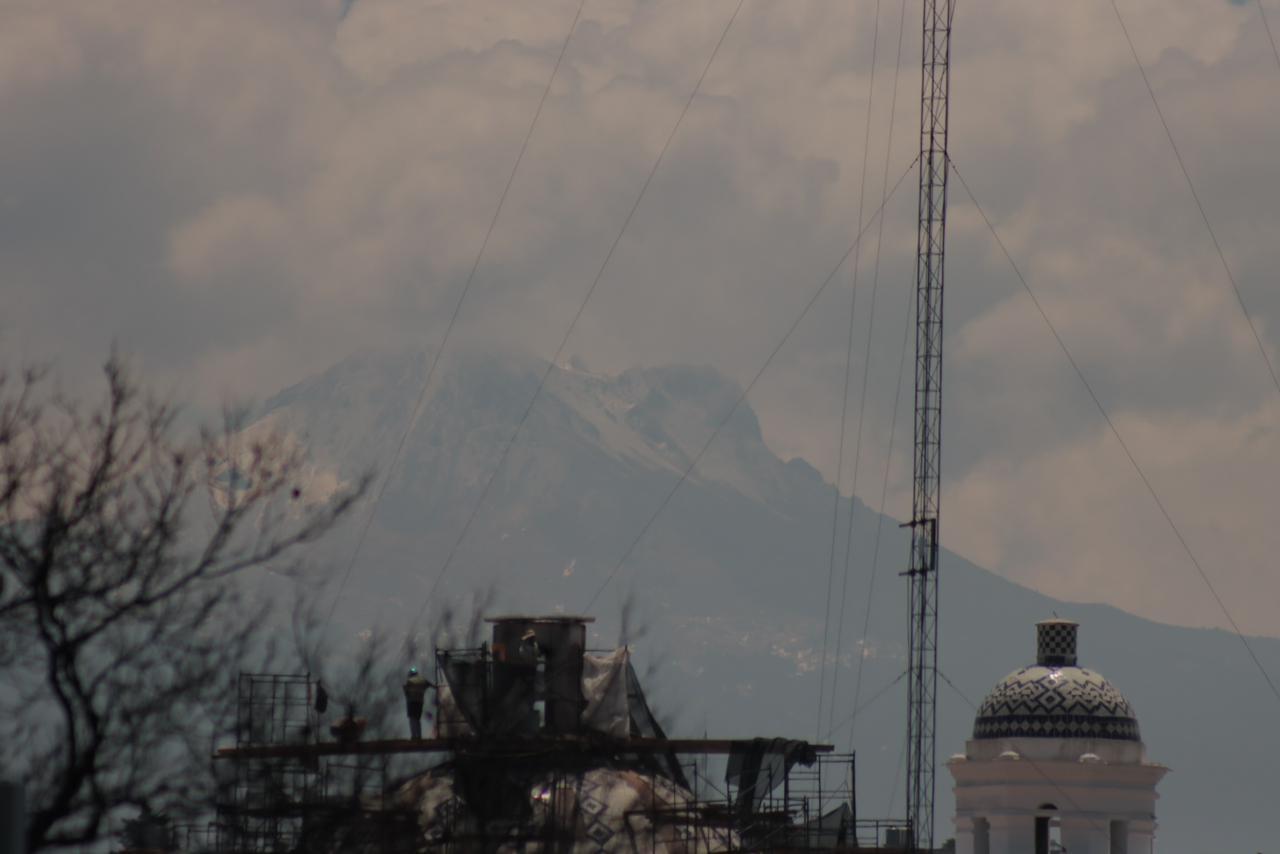 Amanece con nieve la cima de la Malinche