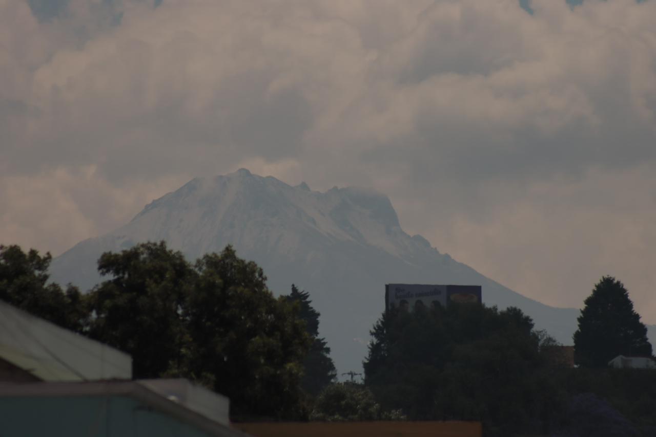 Amanece con nieve la cima de la Malinche