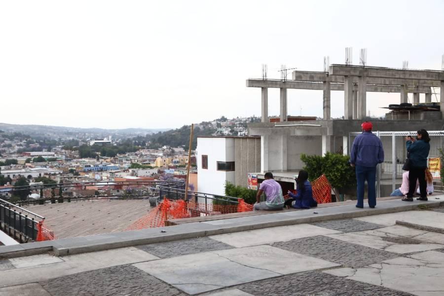 Sin funcionar mirador de las escalinatas de los Héroes