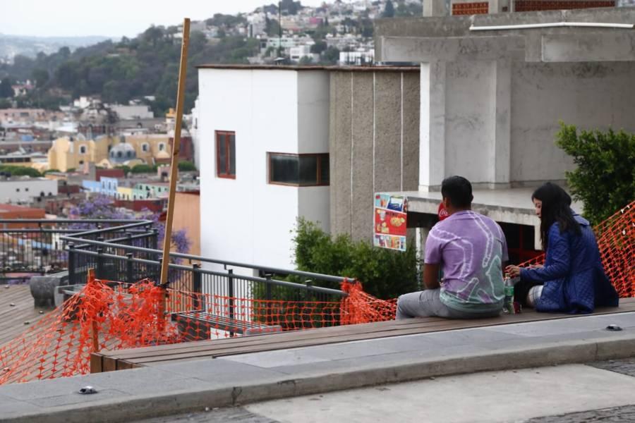 Sin funcionar mirador de las escalinatas de los Héroes