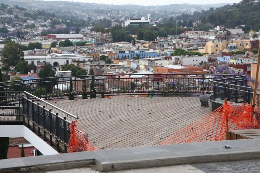Sin funcionar mirador de las escalinatas de los Héroes