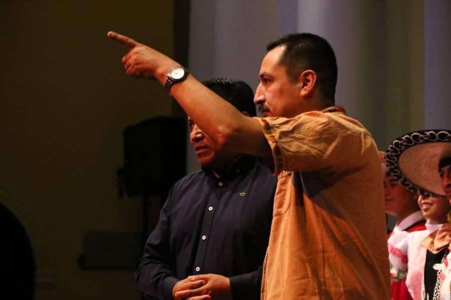 Presentan obra "Raíz Chichimeca"