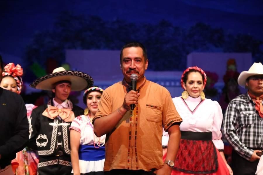 Presentan obra "Raíz Chichimeca"