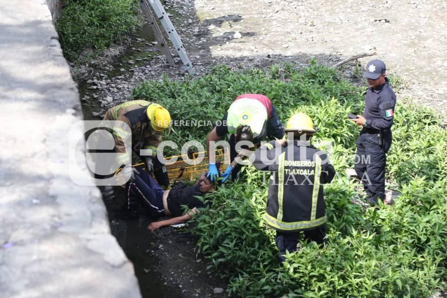 Cae ebrio sujeto al río Zahuapan 