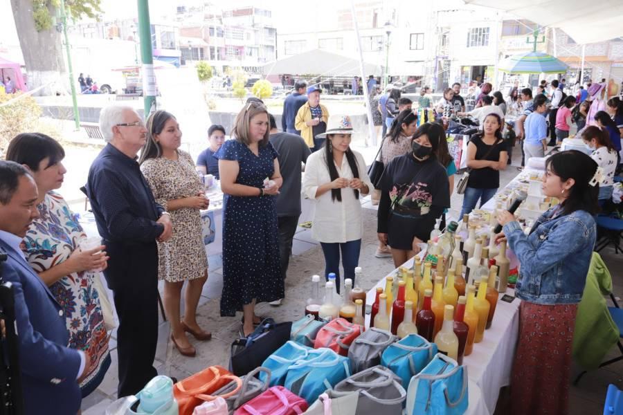 Autoridades estatales y municipales inauguraron primer mercado joven en Chiautempan