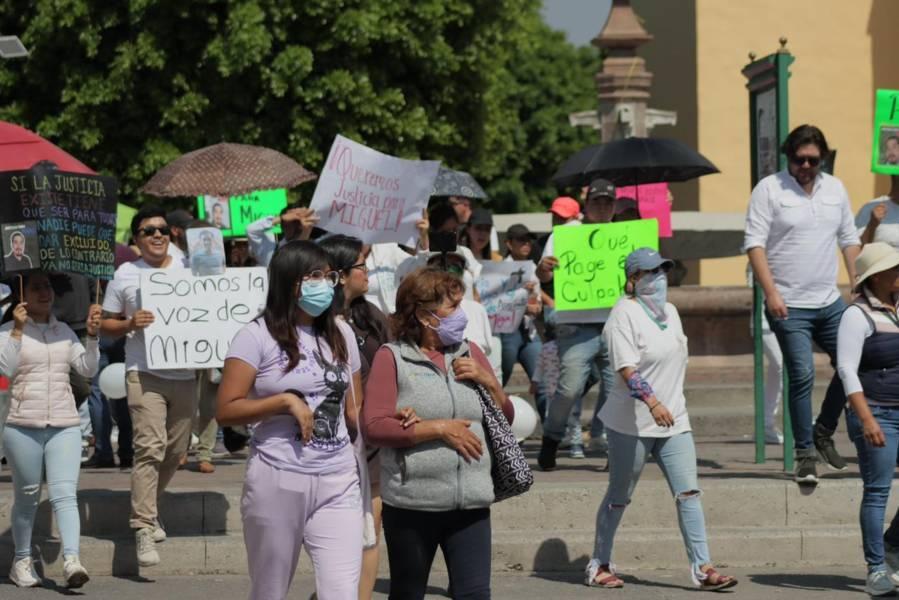 Exigen justicia por la muerte de Miguel N. 