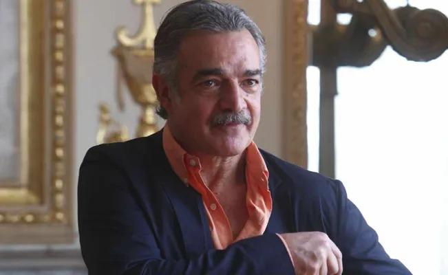 Le amputan el brazo al actor David Ostrosky a causa de un tumor