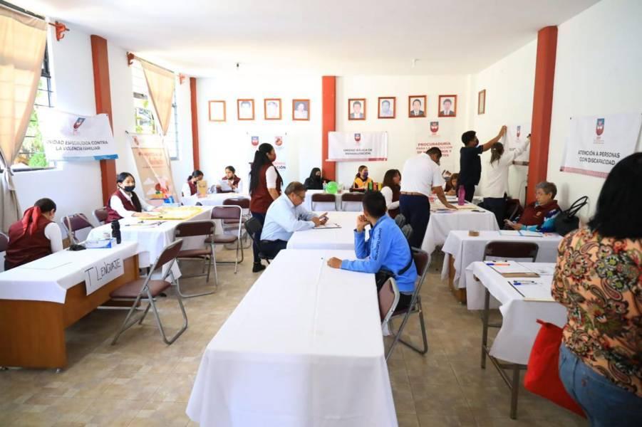Llega a colonia Industrial de Chiautempan primera Feria de Servicios municipales del SMDIF