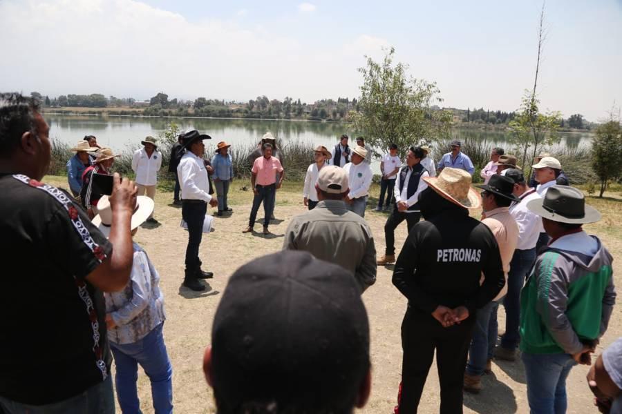 Autoridades y vecinos buscan salvar la laguna de Acuitlapilco 