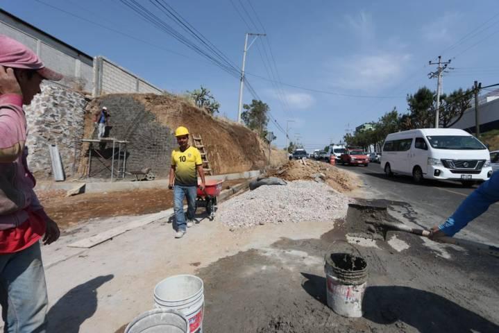 Genera caos vial reubicación de la señalética del C5