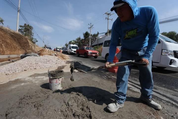 Genera caos vial reubicación de la señalética del C5