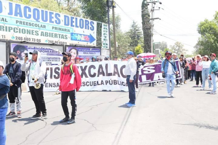 Se manifiestan alumnos y docentes en exigencia de mejora en infraestructura 