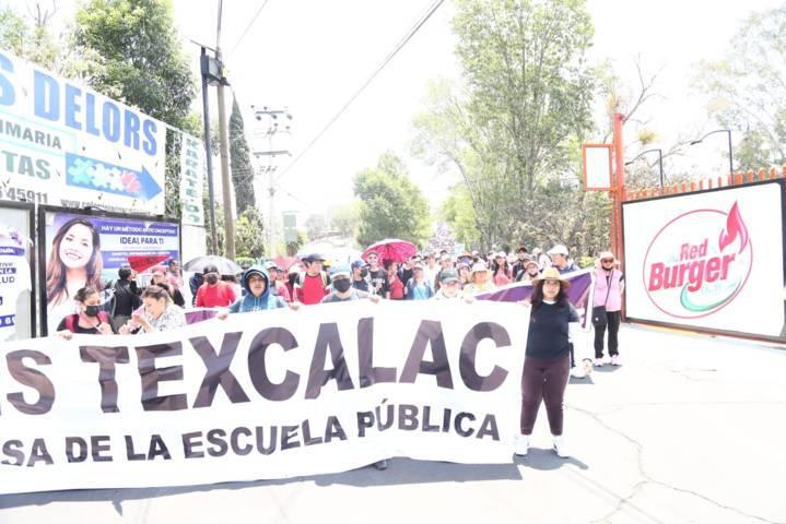 Se manifiestan alumnos y docentes en exigencia de mejora en infraestructura 