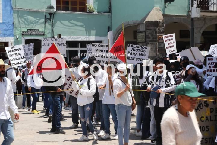 Arriban alumnos, padres y docentes de CBTIS de Tlaxcala 