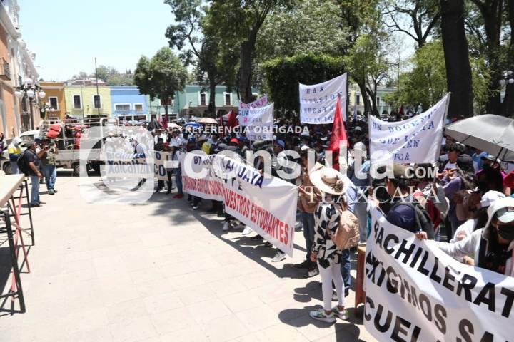 Arriban alumnos, padres y docentes de CBTIS de Tlaxcala 