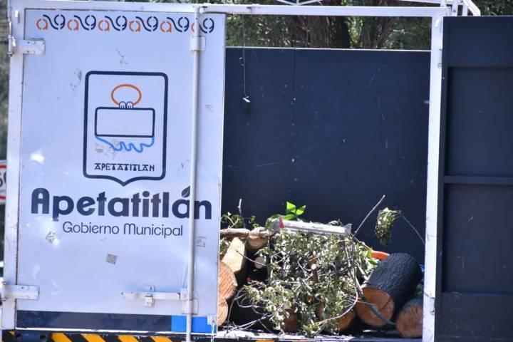Constante la limpieza de áreas comunes en Apetatitlan para prevenir la delincuencia 