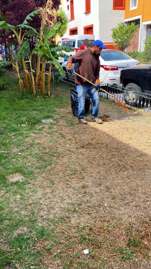 Constante la limpieza de áreas comunes en Apetatitlan para prevenir la delincuencia 