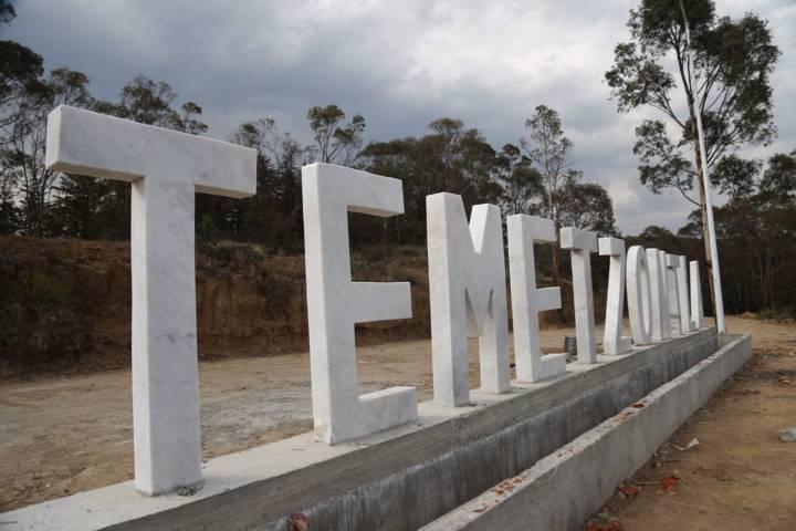 Continúan trabajos en el mirador de las "brujas" de Temetzontla 