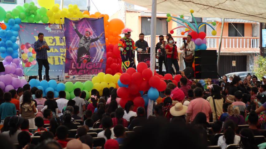 Niñas y niños derraman alegría y felicidad durante festejo en Papalotla 