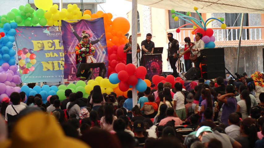 Niñas y niños derraman alegría y felicidad durante festejo en Papalotla 